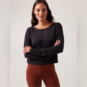 Athleta Womens All Around Ruched Top Size Large Black Long Sleeve Scoop Neck L